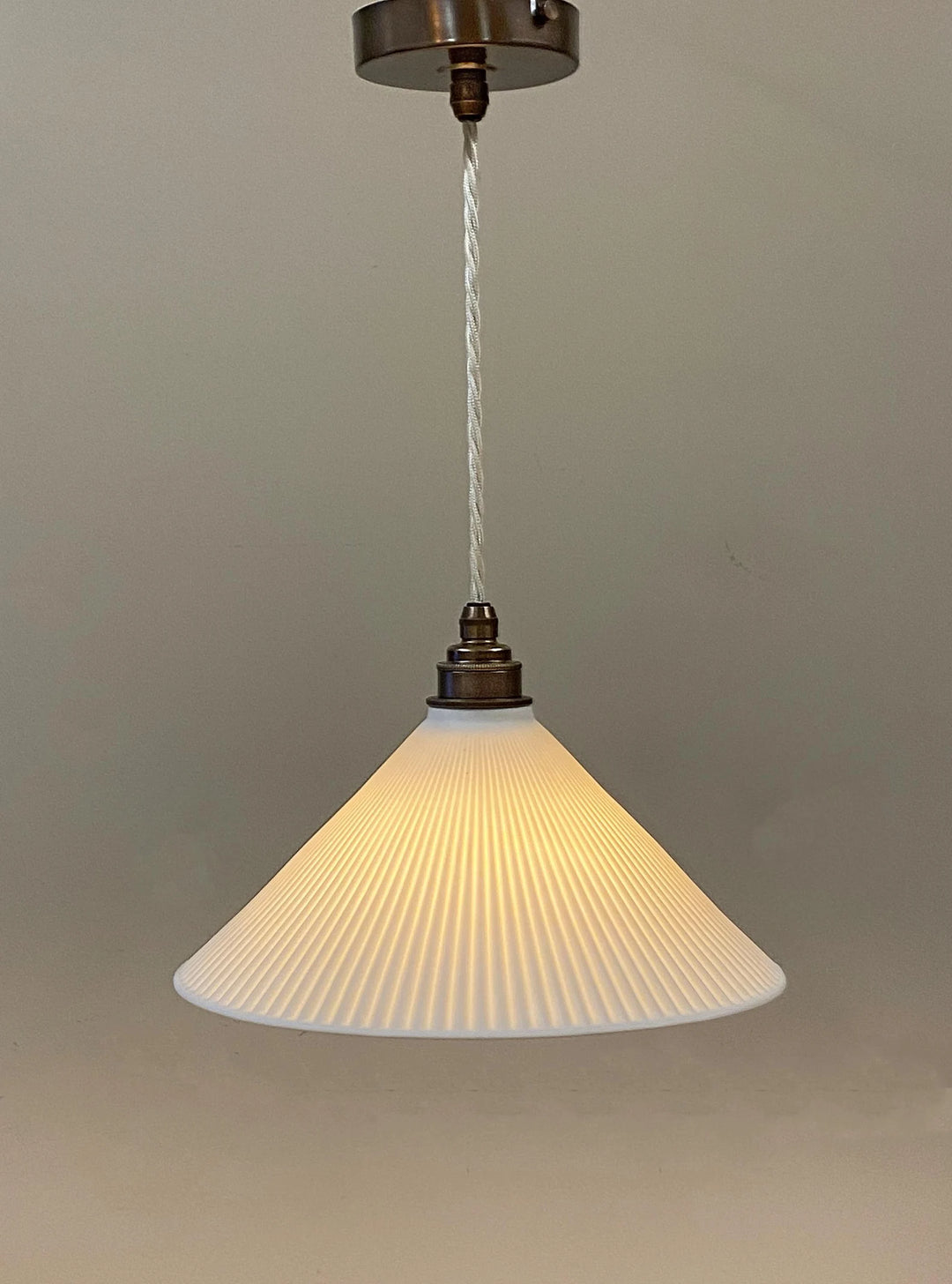 Pleated Coolie Pendant Light (Second)